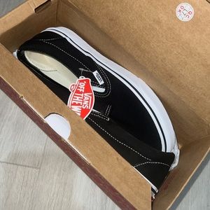 NEW BLACK SLIP ON VANS